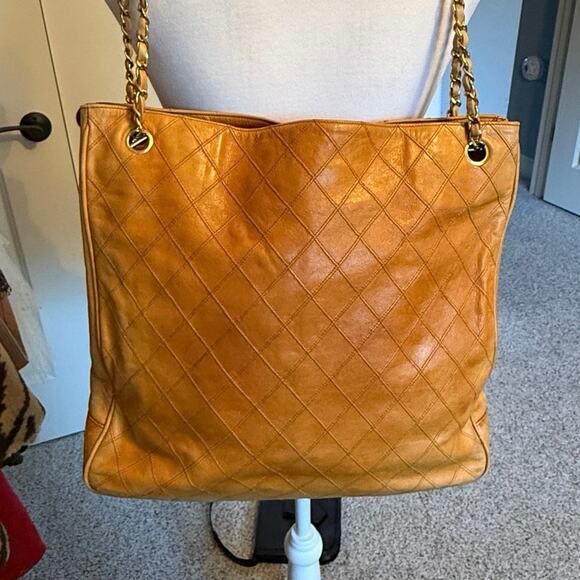 Chanel Vintage Tan Quilted Lambskin Tote - Picture 2 of 12